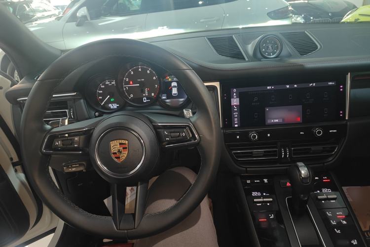 Used Porsche Macan 2024 Macan 2.0T