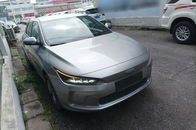 Used Geometry A 2024 410KM Travel Edition Front Right 45 Deg