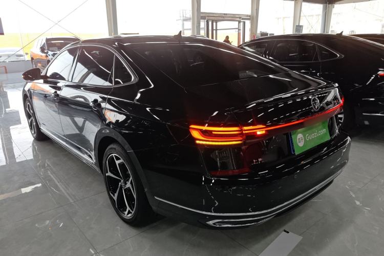 Used Volkswagen Passat 2024 330TSI Starry Elite Edition
