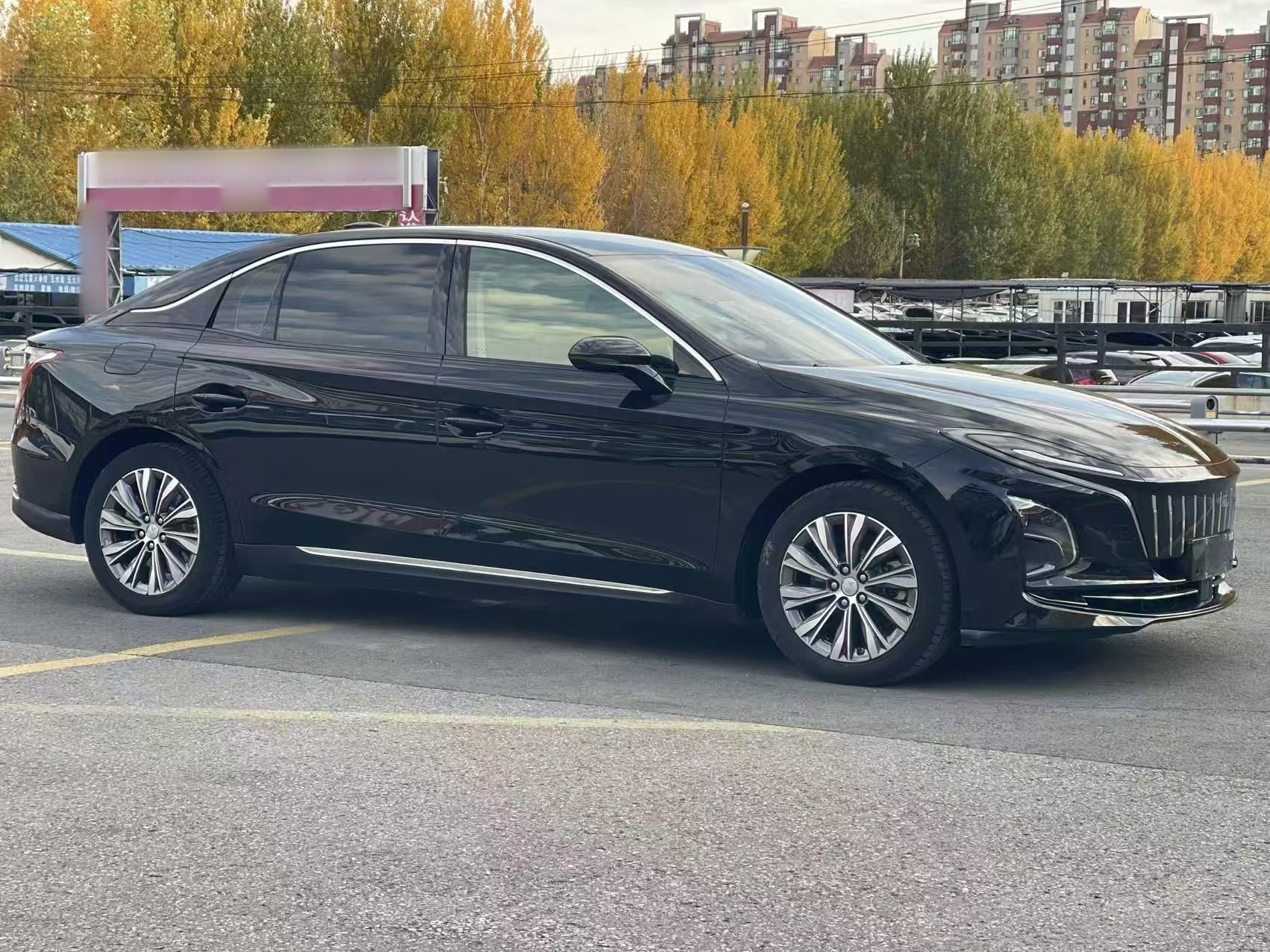 Hongqi E-QM5 2023 620km PLUS — снимка 16