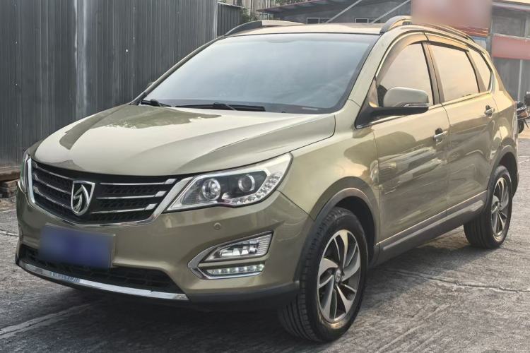 Used Baojun 560 2015 1.8L manual luxury version