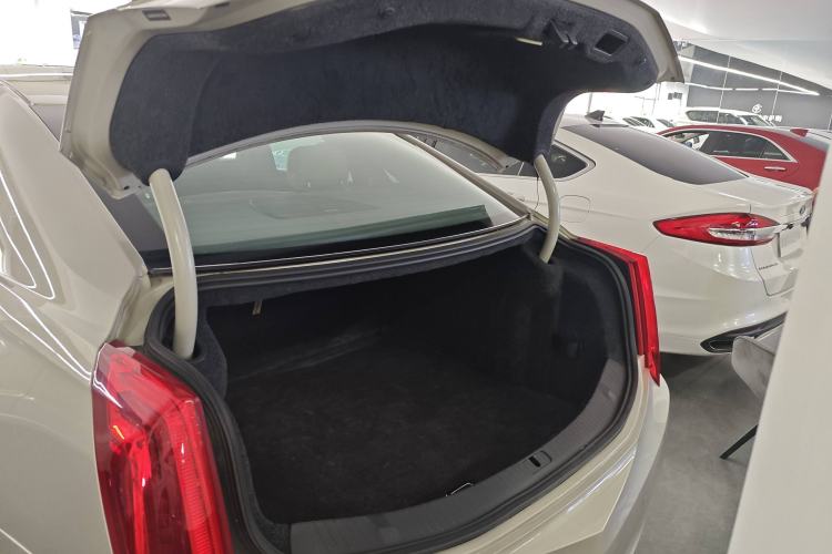 Used Cadillac XTS 2014 28T Comfort Version
