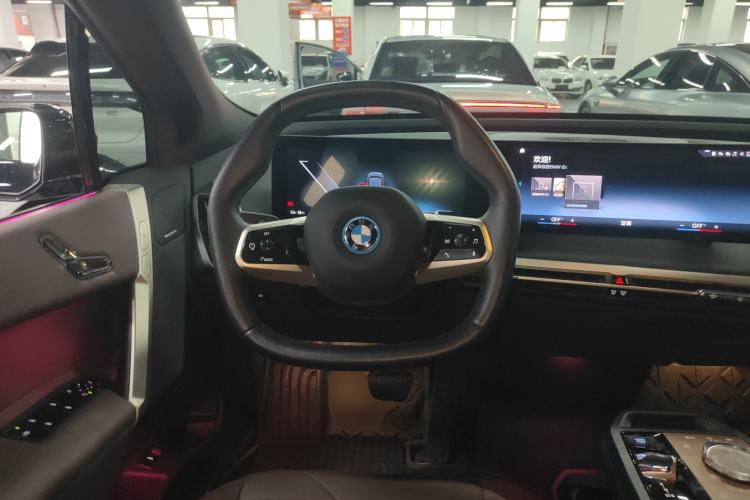 Used BMW iX 2022 xDrive40
