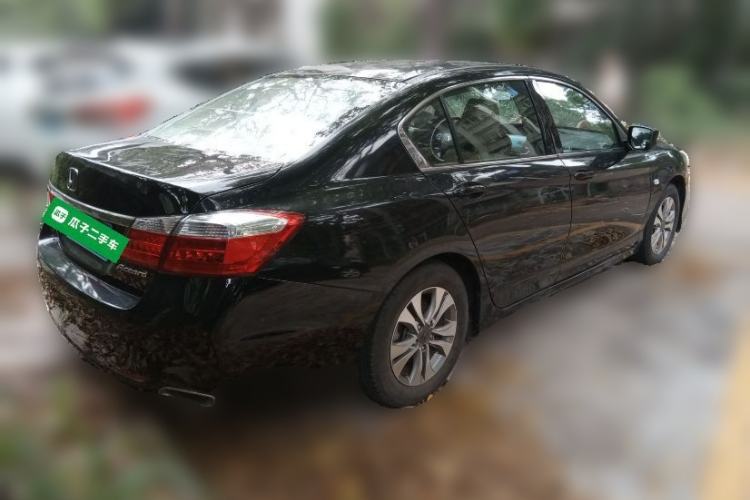 Used Honda Accord 2015 2.0L LX Comfort Edition Rear Right 45 Deg