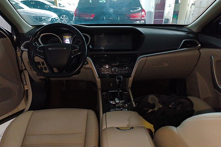 Used Venucia T90 2017 2.0L CVT Leading Edition