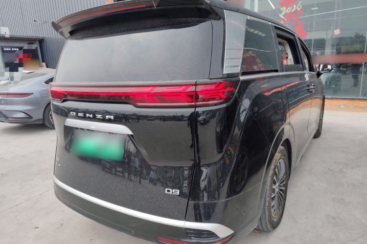 Used Denza D9 2022 DM-i 970 Four-Wheel Drive Flagship Model Rear Right 45 Deg