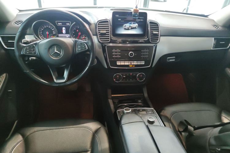 Used Mercedes-Benz GLE Coupe 2017 GLE 400 4MATIC Coupe SUV
