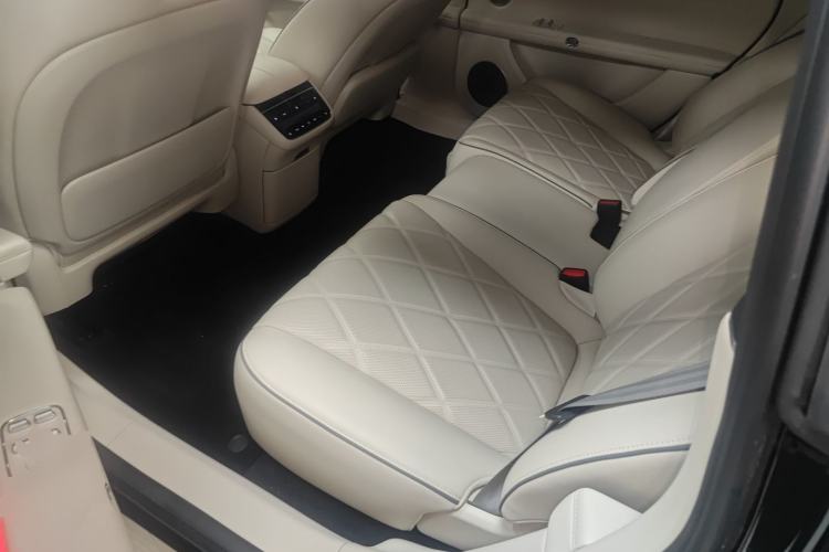 Used Hima Stelato S9 2025 Extended-Range Max Left Rear Seat