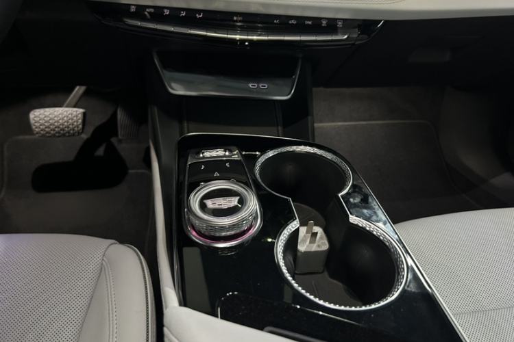 Used Cadillac GT4 2023 25T Luxury Model
