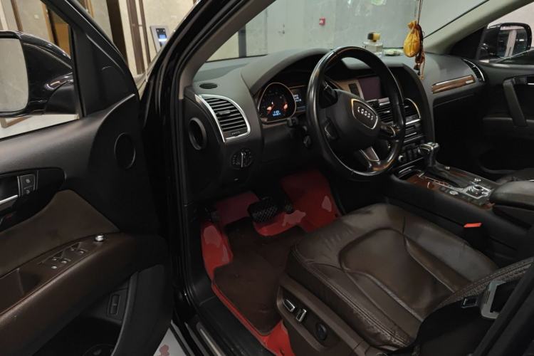 Used Audi Q7 2015 35 TFSI Ambition Edition Driver Seat