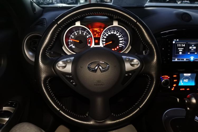 Used Infiniti ESQ 2014 1.6L Spontaneous Edition