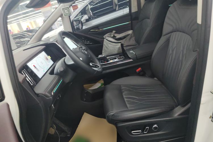 Used GAC Trumpchi M8 2024 Master Series 400T Ultimate Edition
