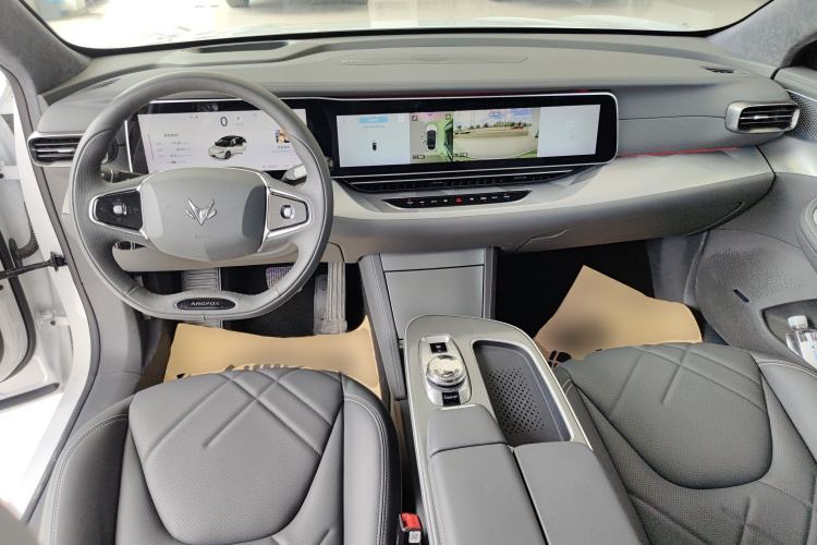 Used ARCFOX Alpha S6 2025 735MAX 160kW Center Console