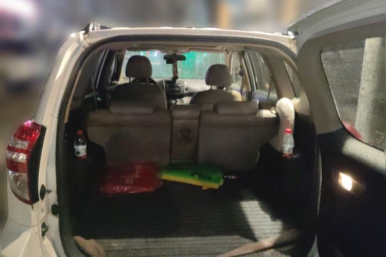 Used Toyota RAV4 2011 2.0L Automatic Luxury Edition Trunk