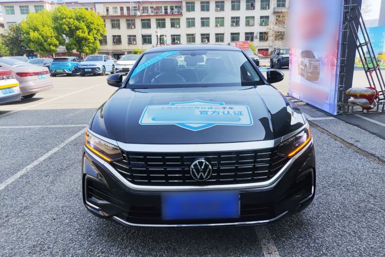 Used Volkswagen Passat New Energy 2025 430 PHEV Hybrid Business Edition Front