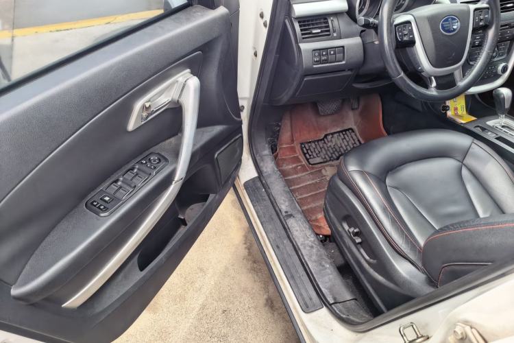 Used Bestune X80 2013 2.0L automatic comfort version Driver Seat