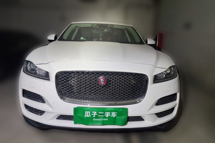 Used Jaguar F-PACE 2016 2.0T Two-Wheel Drive Urban Luxury Edition