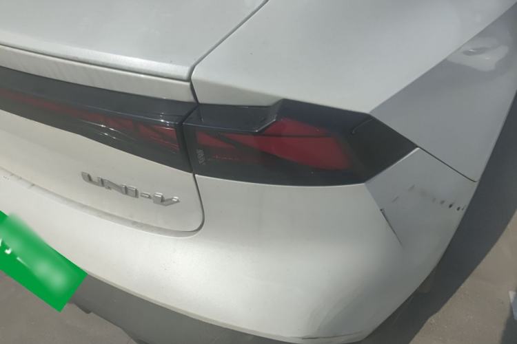 Used Changan UNI-V 2022 1.5T Prestige Version