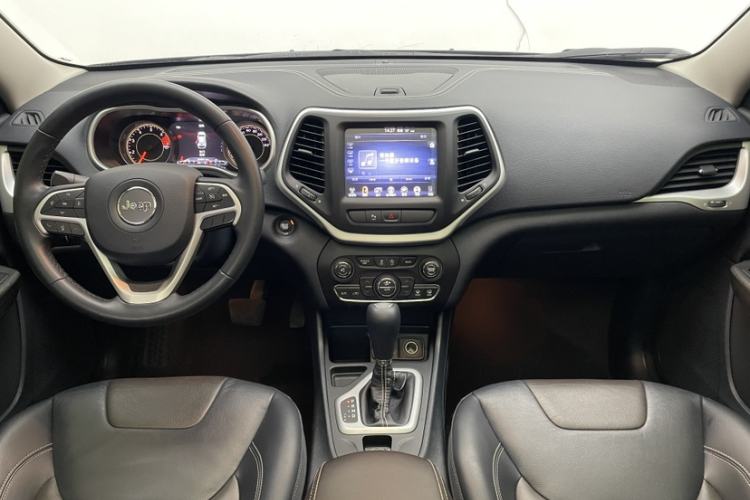 Used Jeep Cherokee 2020 2.0L Two-Wheel Drive Classic Sports Edition
