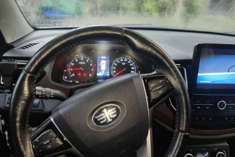 Used FAW Senya R7 2017 1.6L Automatic Smart Version Steering Wheel