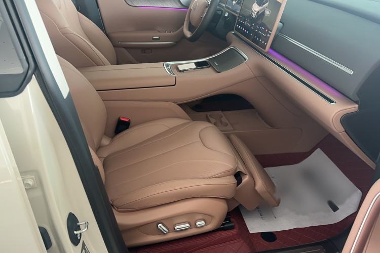 Used Leapmotor C11 2026 Range-Extended 300 LiDAR Prestige Edition Interior 1