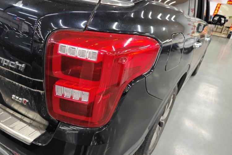 Used GAC Trumpchi GS8 2017 320T Two-Wheel Drive Luxury Smart Connectivity Version (7 Seats)
