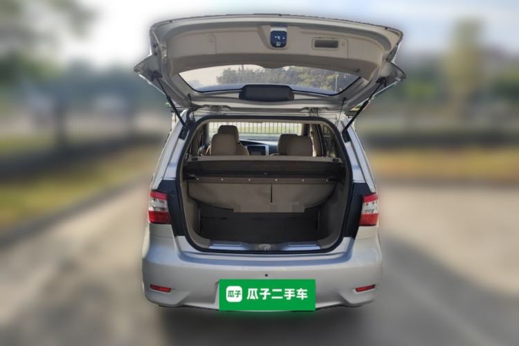 Used Nissan Livina 2013 1.6XE CVT Comfort Edition Trunk