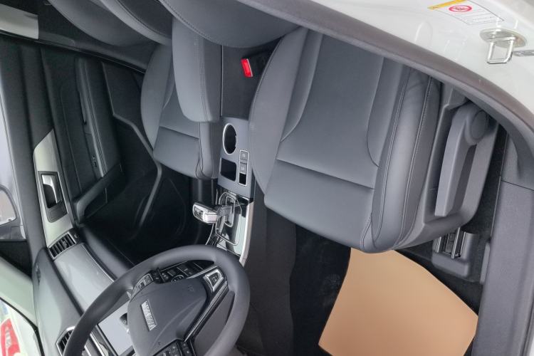 Used Haval H2 2018 1.5T Dual-Clutch Two-Wheel Drive Fashion Model China VI Standard
