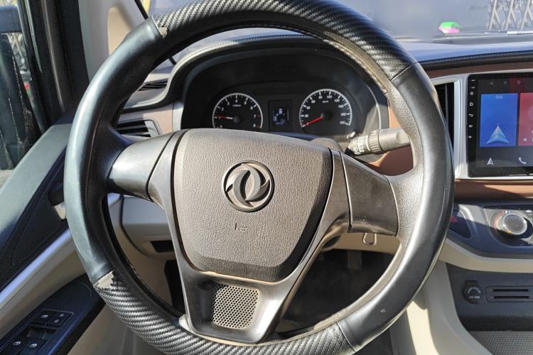 Used FORTHING Lingzhi 2020 M5L 1.6L Base Model 7 Seats Steering Wheel