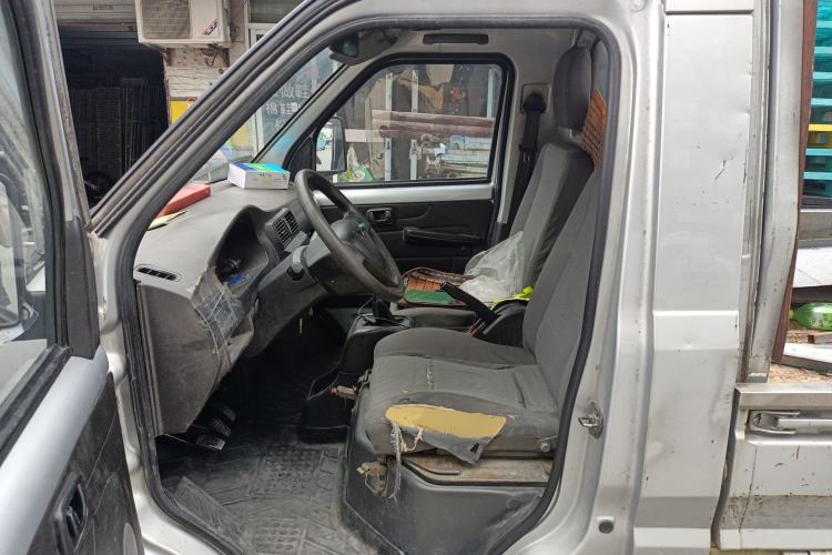 Used Wuling Rongguang Small Truck 2017 1.2L Single-Row Basic Model LSI Left Rear Seat