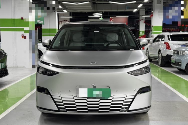 Used XPeng X9 2024 702 Ultra-Long Range Max
