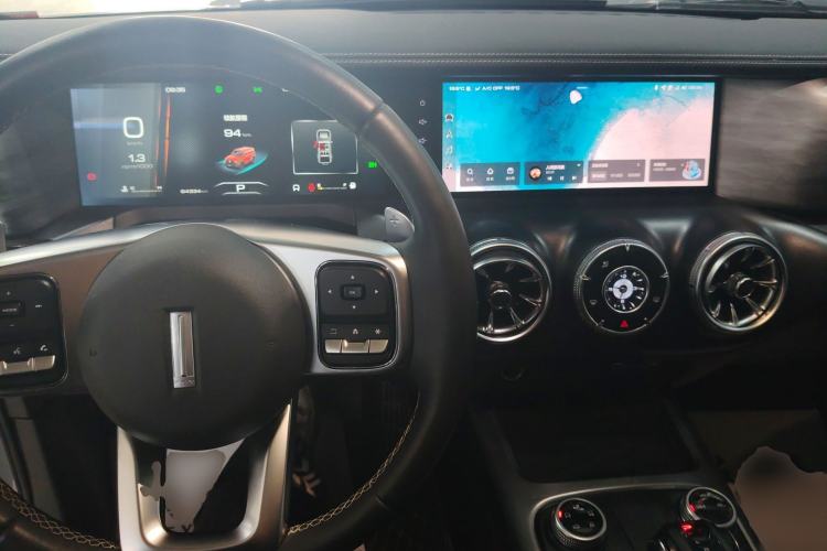 Used Tank 300 2021 Off-Road Edition 2.0T Conqueror Center Console