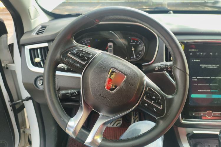 Used Roewe RX5 2018 30T Two-Wheel Drive Automatic Internet Platinum Edition Steering Wheel