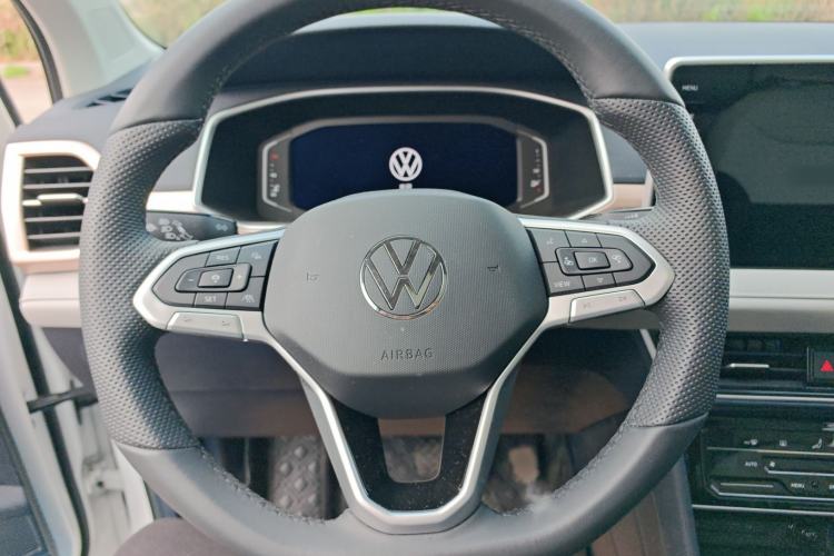 Used Volkswagen Tharu 2024 300TSI Two-Wheel-Drive Full Moon Edition
