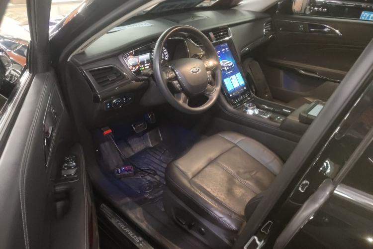 Used Ford Taurus 2019 EcoBoost 245 Premium Edition Driver Seat