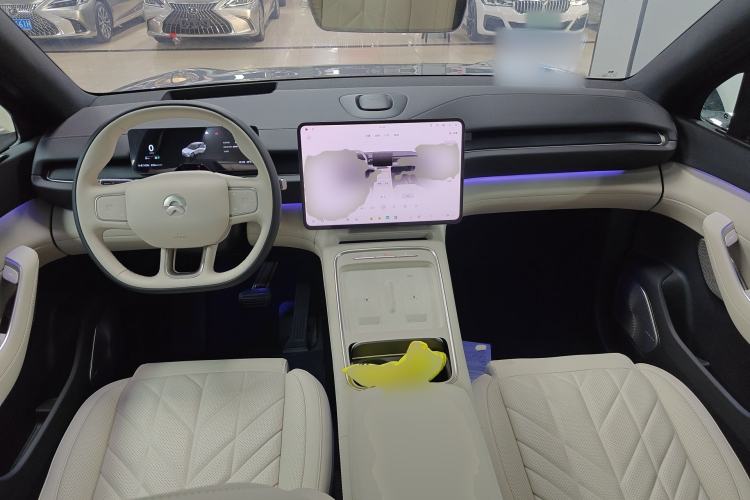 Used Nio ES6 2025 75 kWh Center Console