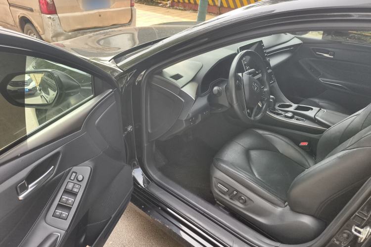 Used Toyota Avalon 2019 2.0L Luxury Edition China VI Standard Driver Seat