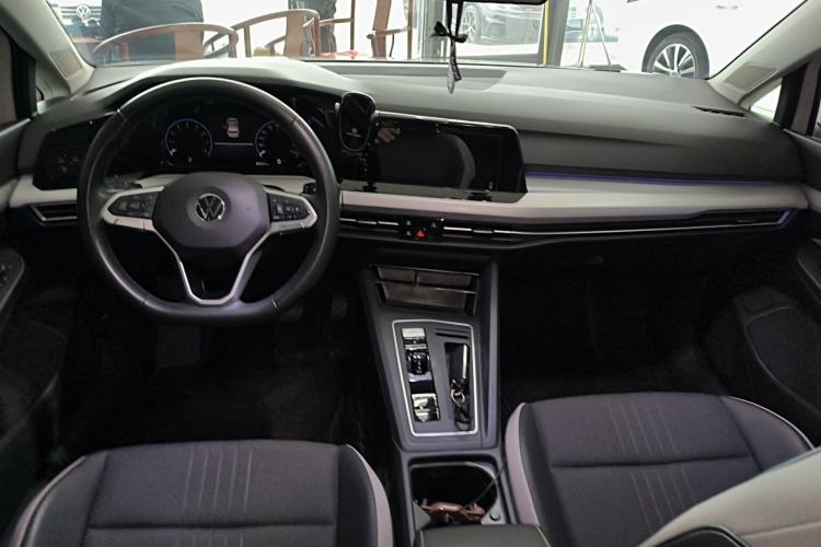 Used Volkswagen Golf 2021 280TSI DSG Pro Center Console