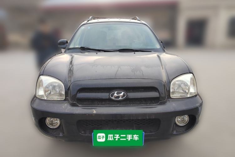 Used Huatai Santa Fe Classic 2012 2.0L Gasoline Manual Two-Wheel Drive with Sunroof
