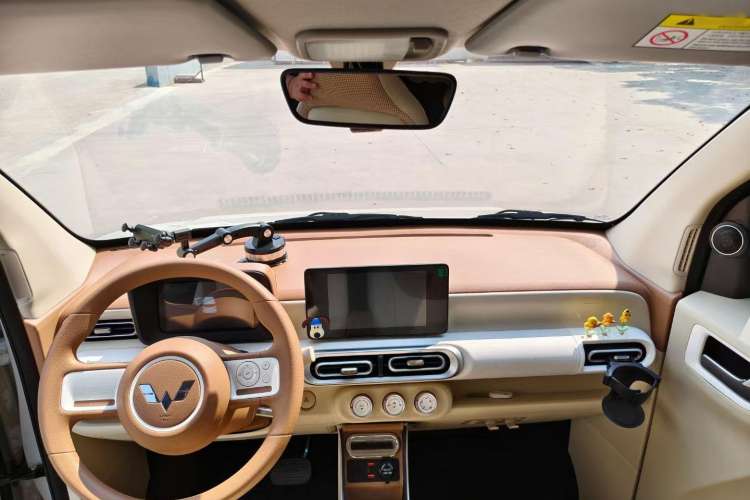 Used Wuling Hongguang MINIEV 2024 3rd Generation 215km Advanced Version