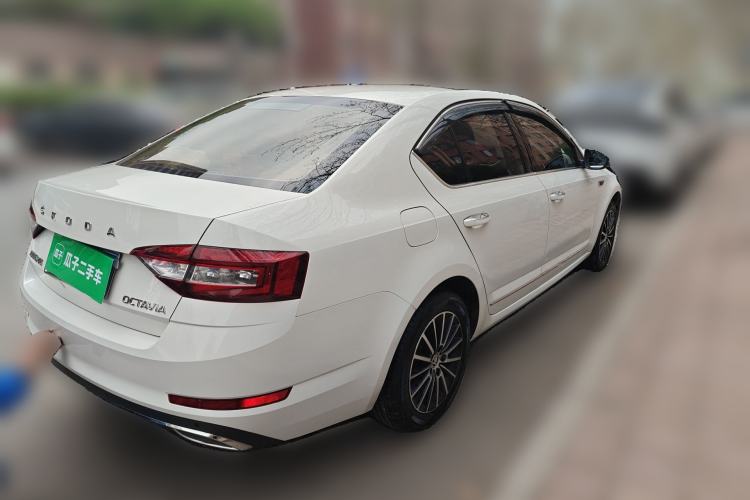 Used Skoda Octavia 2019 1.5L Automatic Smart Drive Luxury Edition China VI Standard
