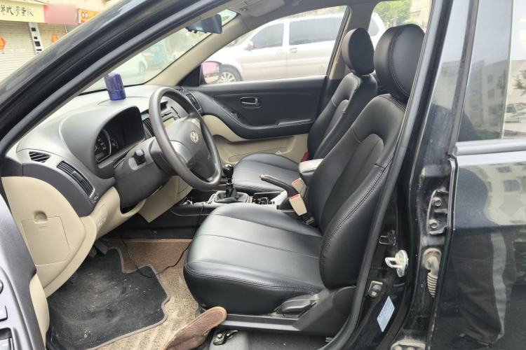 Used Hyundai Celesta 2015 1.6L Manual Comfort Model
