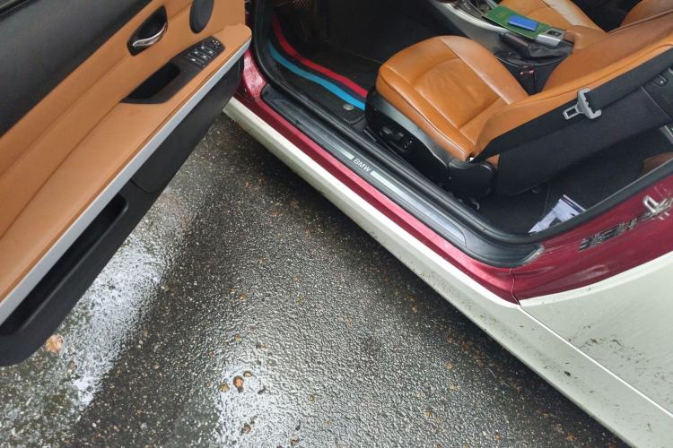 Used BMW 3 Series 2011 320i Convertible Coupe Driver Seat