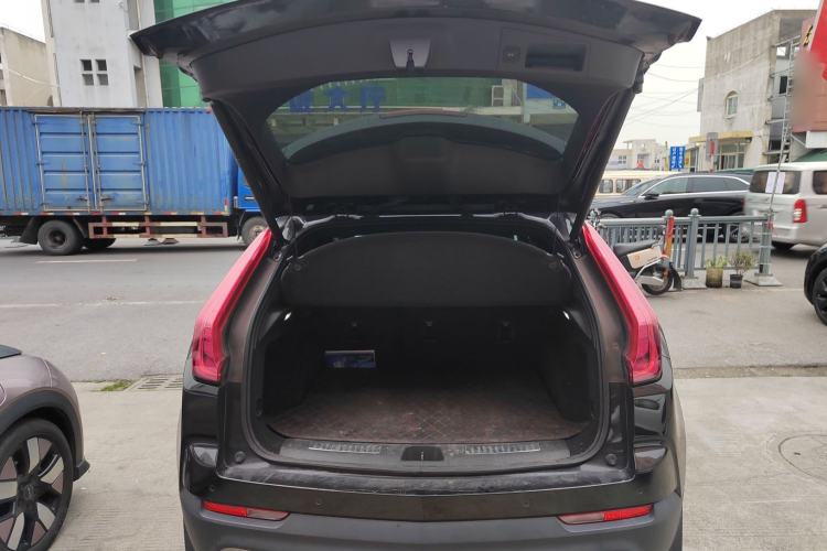 Used Cadillac XT4 2020 Revised Version 28T Two-Wheel Drive Leading Edition Trunk