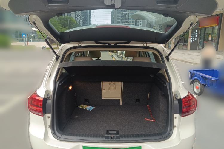 Used Volkswagen Tiguan 2013 1.8 TSI Automatic All-Wheel Drive Luxury Model Trunk