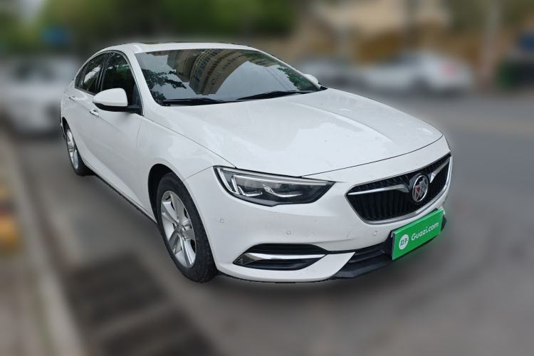 Used Buick Regal 2017 20T Luxury Model Front Right 45 Deg