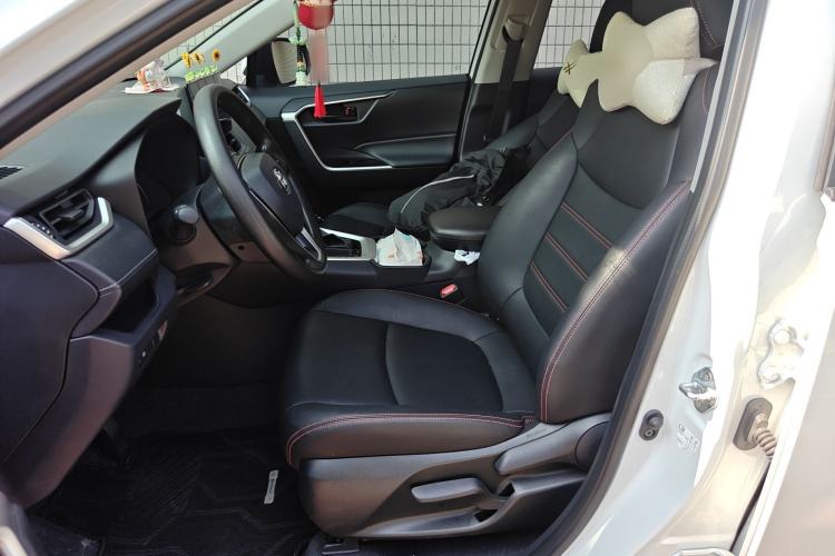 Used Toyota RAV4 2024 2.0L CVT Two-Wheel Drive Urban Edition