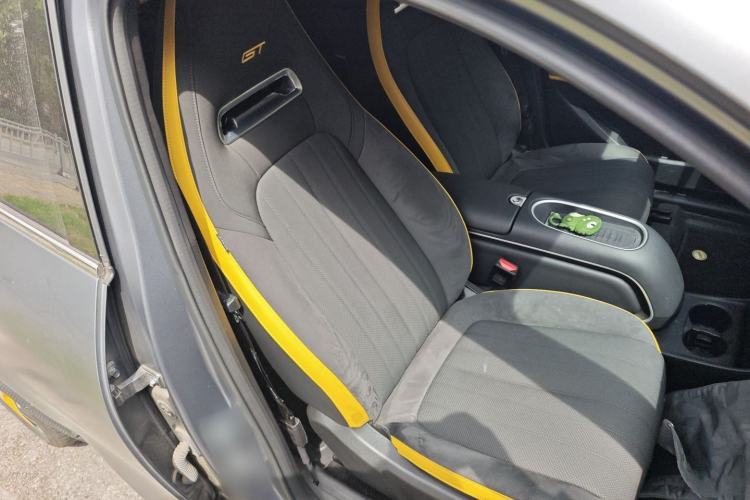 Used ORA Good Cat GT 2024 Mulan Edition 401 km Range Luxury Version 126 kW Right Front Seat