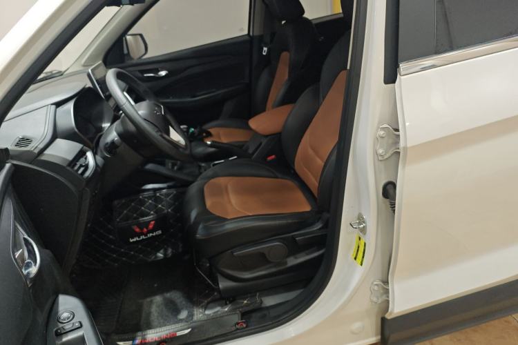 Used Wuling Hongguang S3 2019 1.5L Manual Comfort Model China VI Standard
