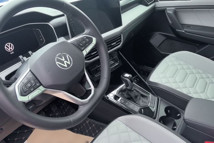 Used Volkswagen Tayron 2024 300TSI Two-Wheel-Drive Luxury Plus Advanced Version